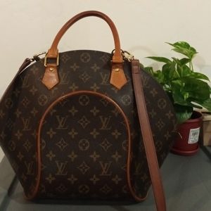Lightly used Louis vuitton